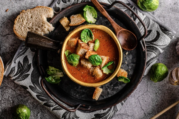 Hausgemachte Gulaschsuppe